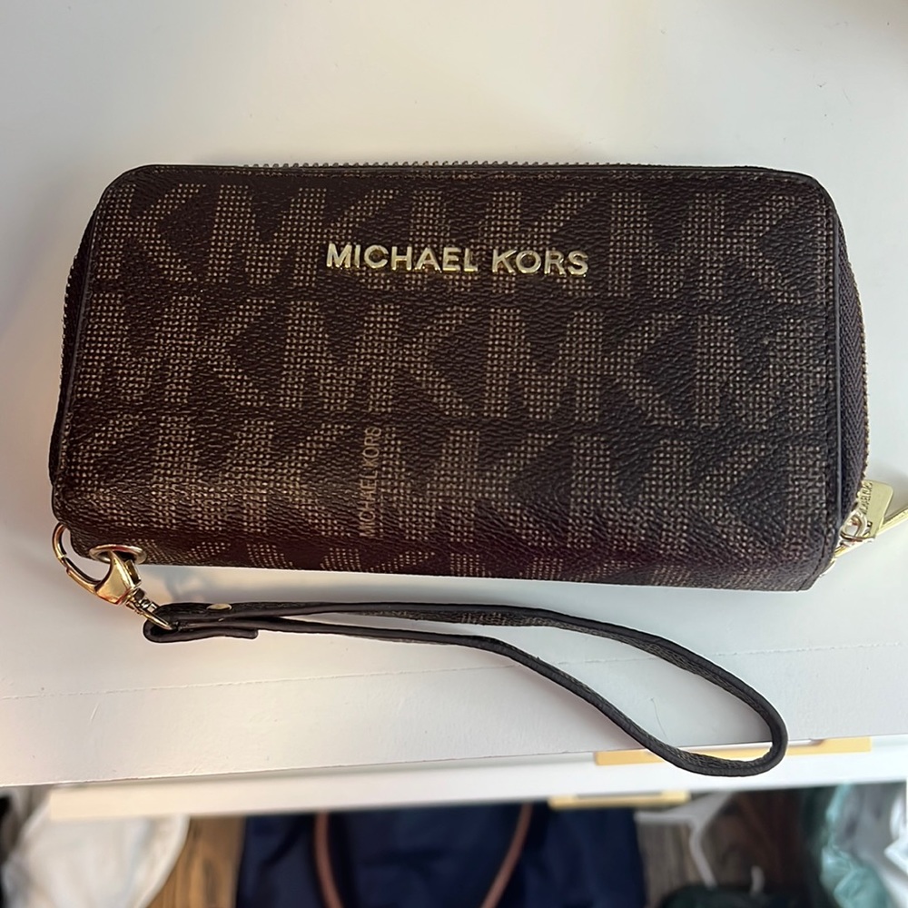 Michael Kors wallet